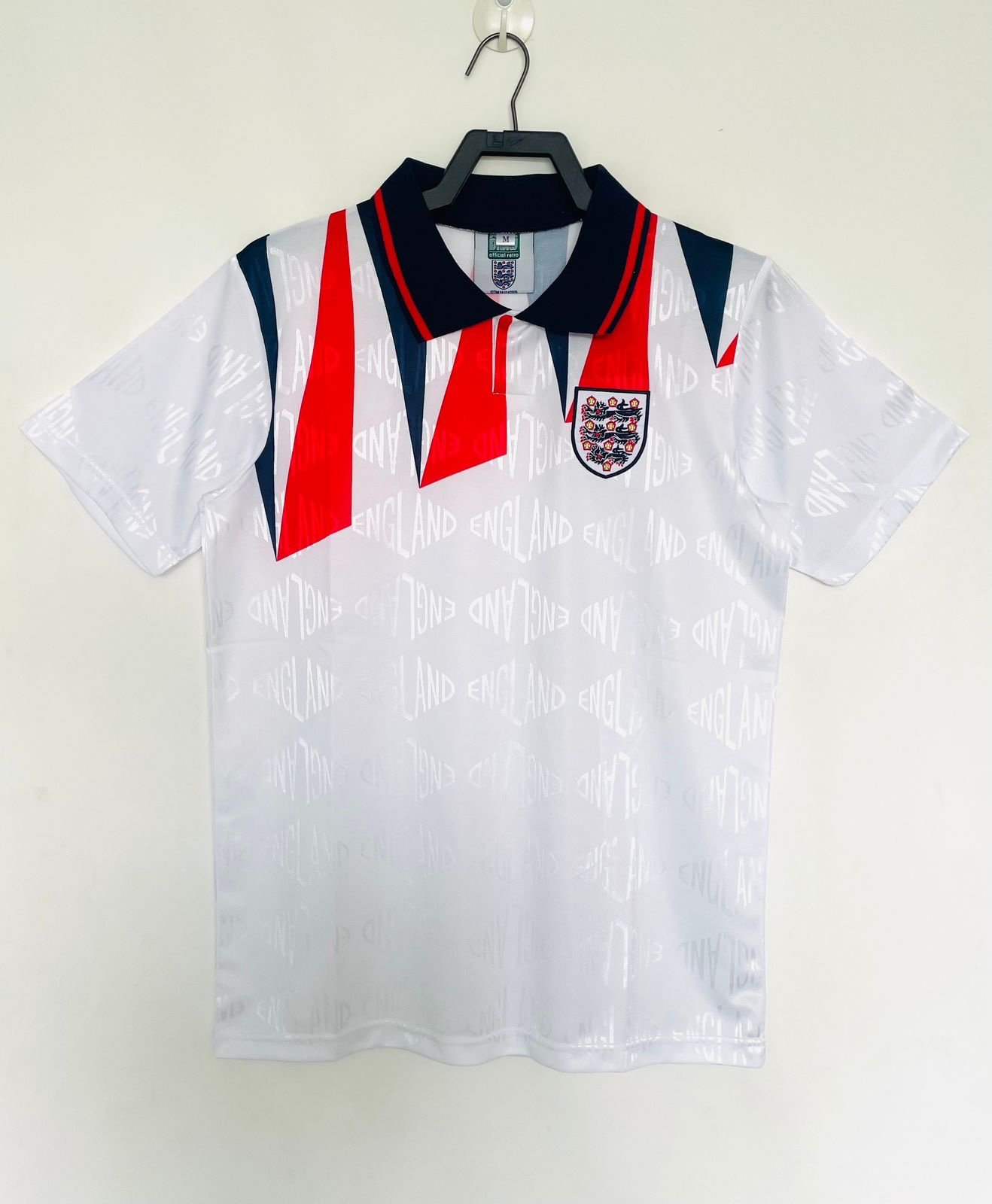 39f5f826-a940-40a5-9603-580e58f8d852.jpeg England - Image 1