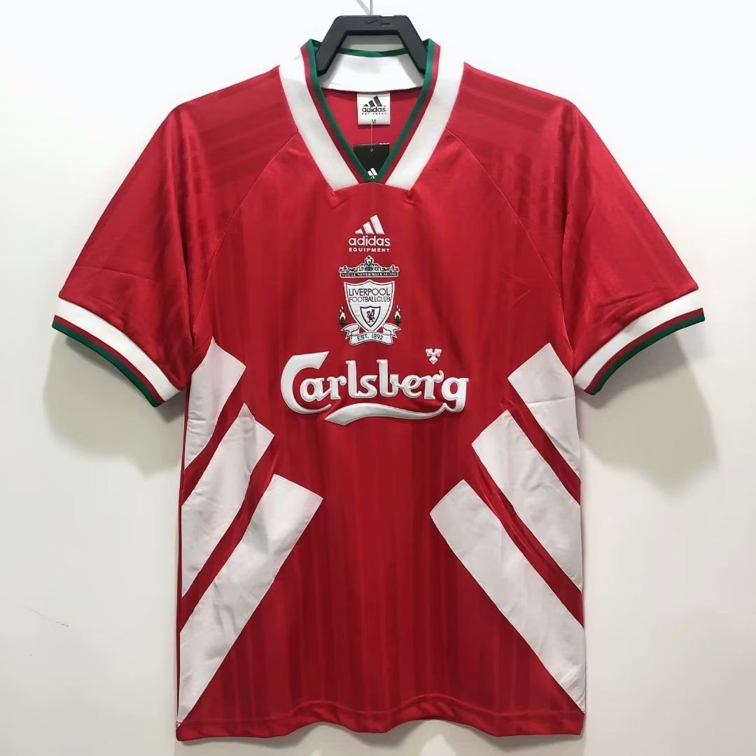 f06a4514-31a0-4ef5-b013-955a4812cf47.jpeg Liverpool - Image 1